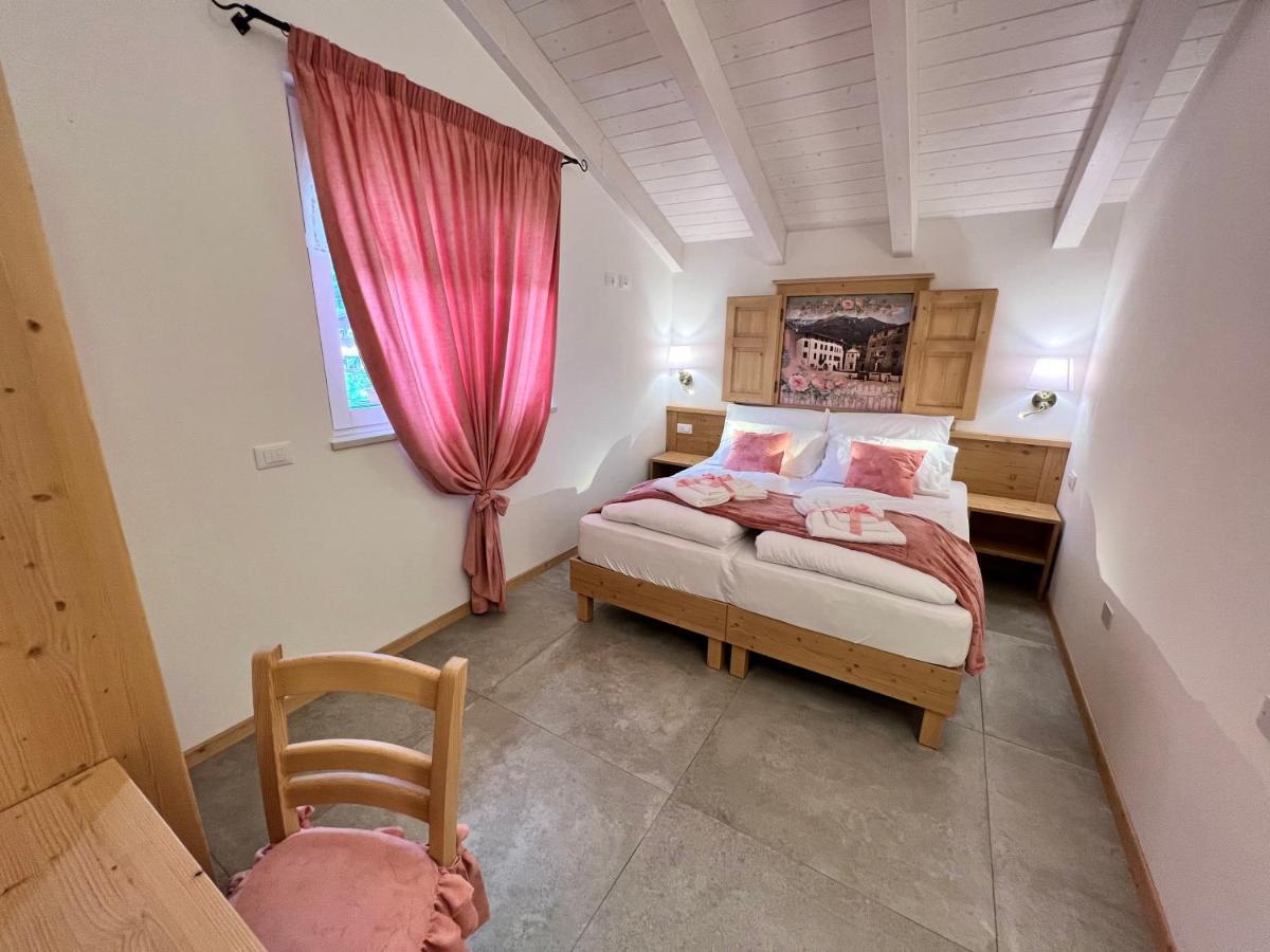 La Finestra Sul Giardino - B&B Cavedine ภายนอก รูปภาพ