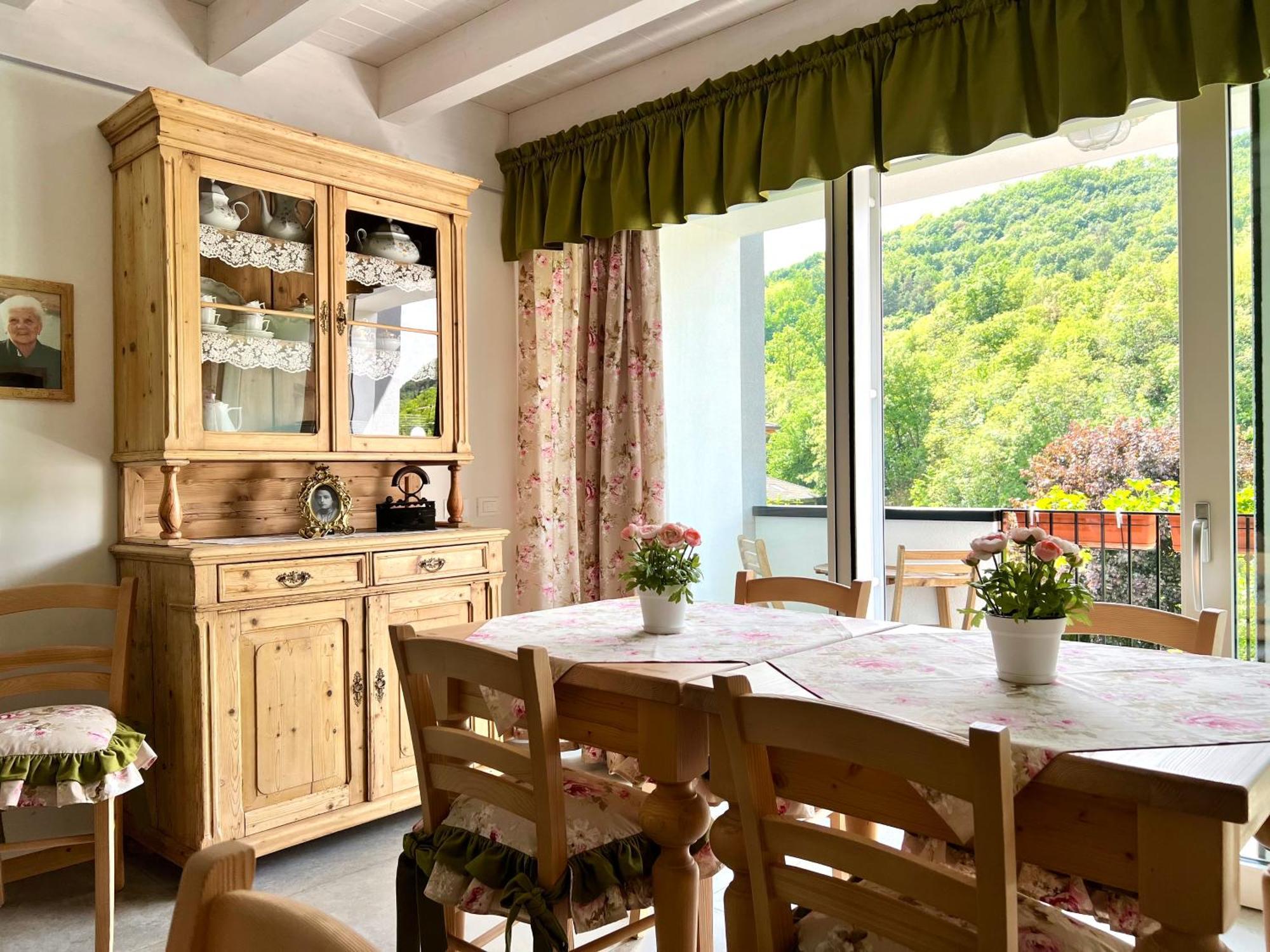 La Finestra Sul Giardino - B&B Cavedine ภายนอก รูปภาพ
